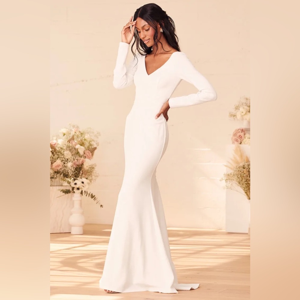 NWOT Feeling of Forever White Long Sleeve Mermaid Maxi Dress
